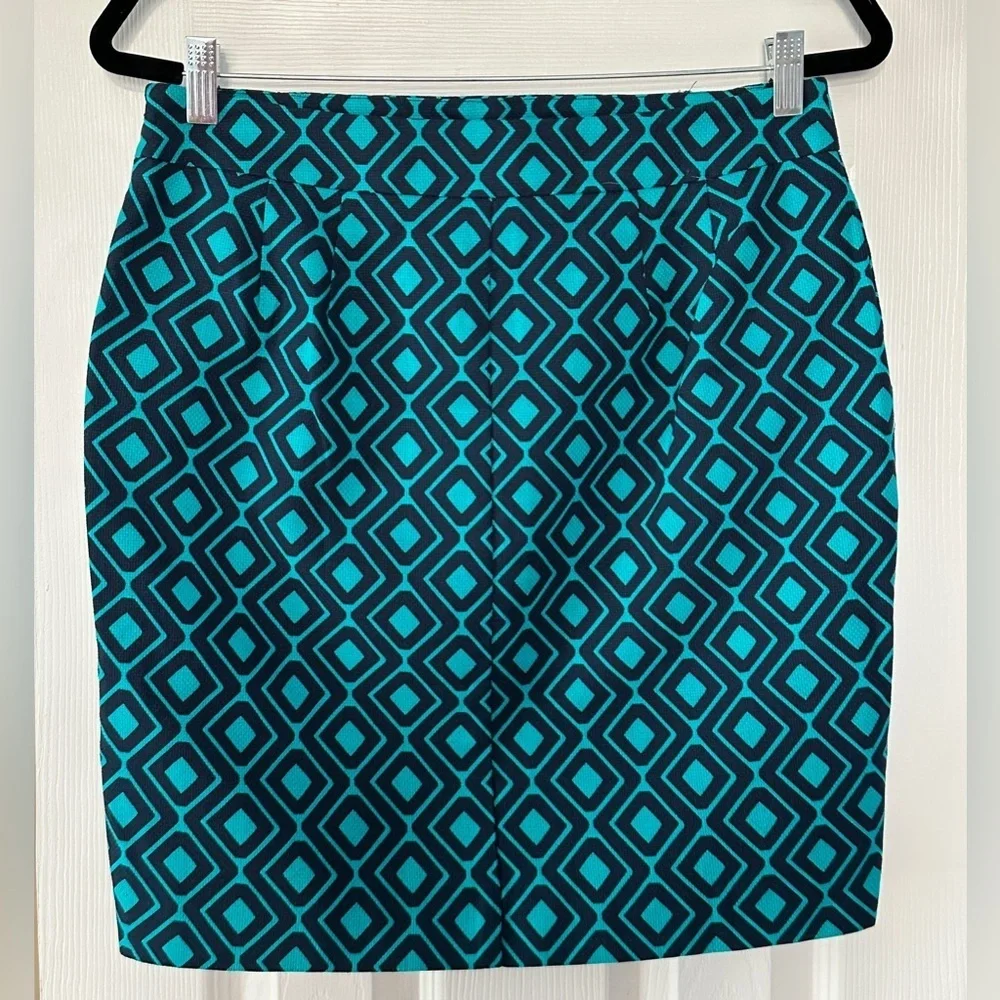 Ann Taylor LOFT Petites Geometric Pencil Skirt with Pockets | Size 8P